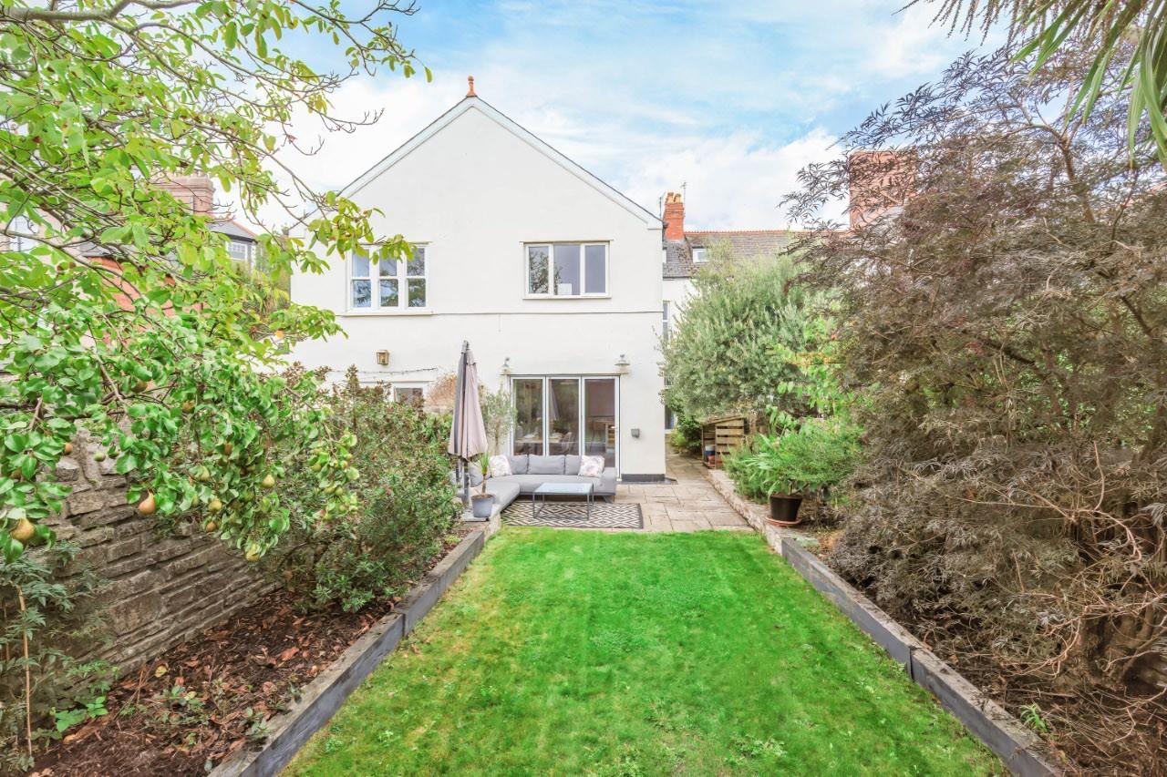 90 Stanwell Road, Penarth, CF64 3LP